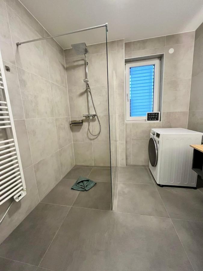 Ferienwohnung Mit Seeblick - Ossiacher See Gerlitzen Sattendorf Bagian luar foto